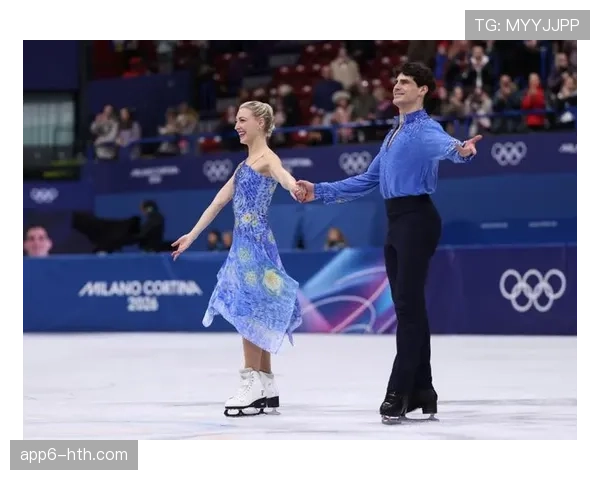 花样滑冰冰舞项目法国组合博德里-西泽龙成功卫冕